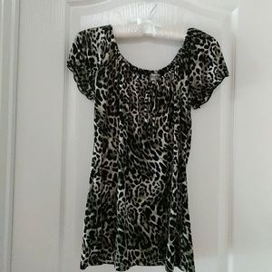Cute, Cheetah Print Top!